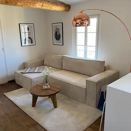 Apartment With Mediterranean Charm In The Heart Of The Provencal Market Antibes