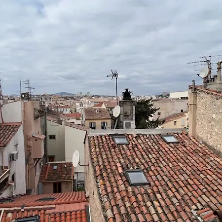 Apartment With Mediterranean Charm In The Heart Of The Provencal Market Antibes